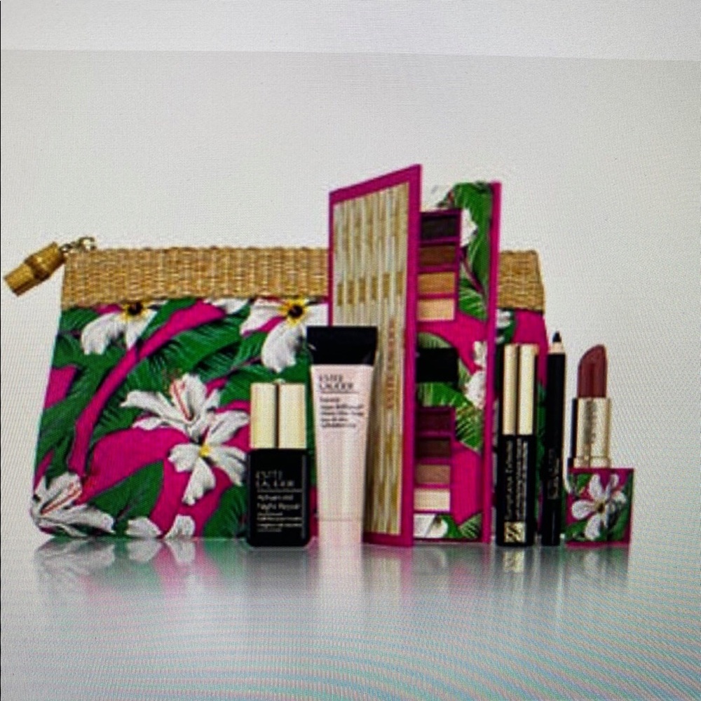Estee Lauder - Picture 2 of 8